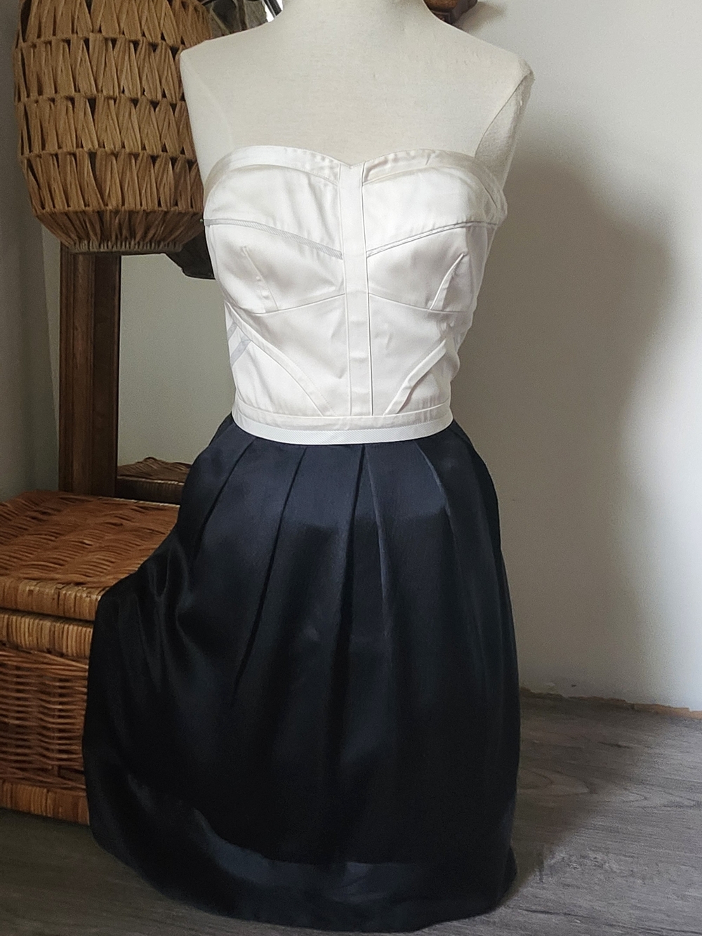 Tristan Strapless Satin Cocktail Dress in White and Black